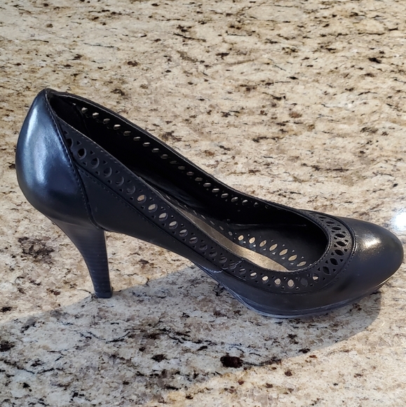 Black vegan leather high heel shoes - Picture 2 of 4